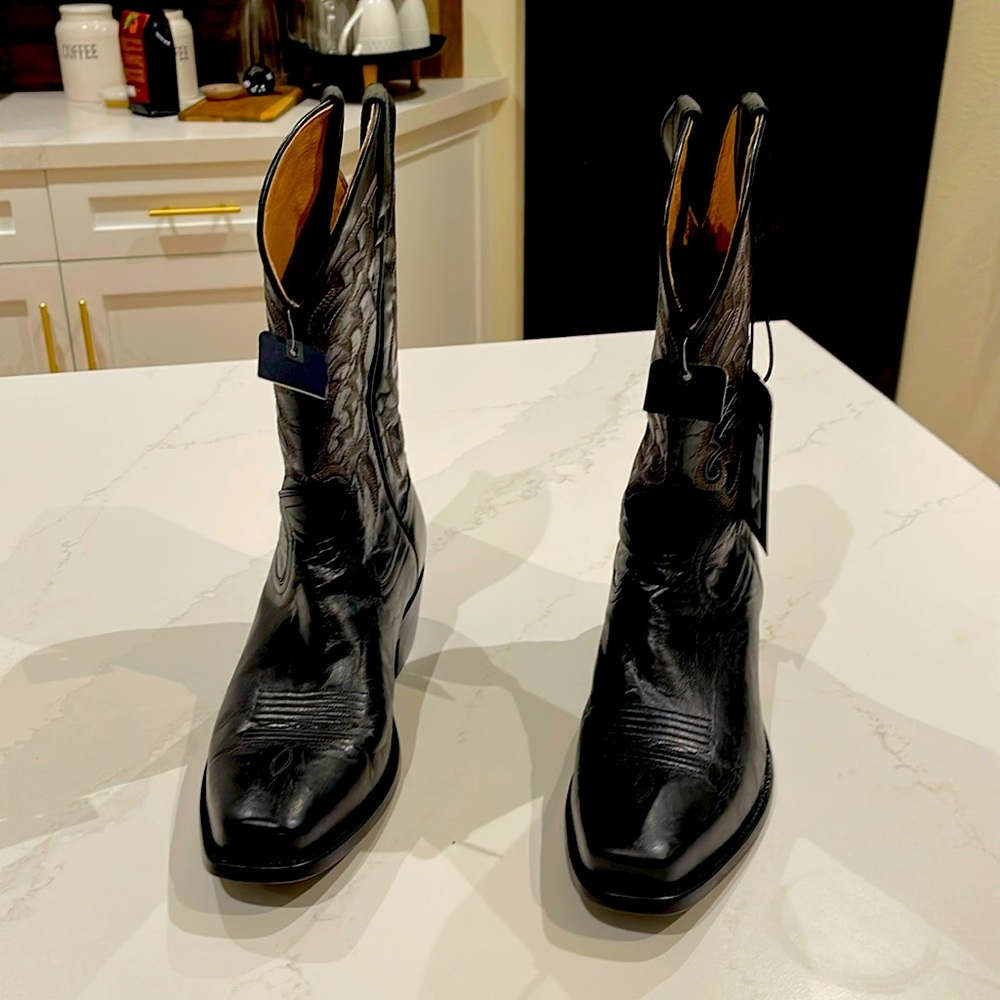 Men’s size 8.5 black cowboy boots square toe